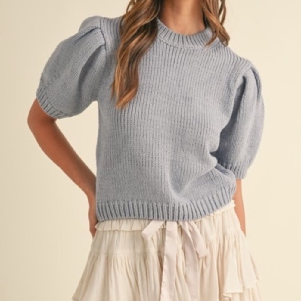 Heather Gray Crew Neck Sweater with Ribbed Texture